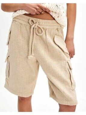 Free People  Women's Sz L sea la vie Cargo Shorts Textured Beige Cargo Shorts